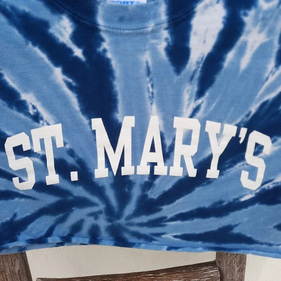 St. Mary's cropped t-shirt - Picture 2 of 9